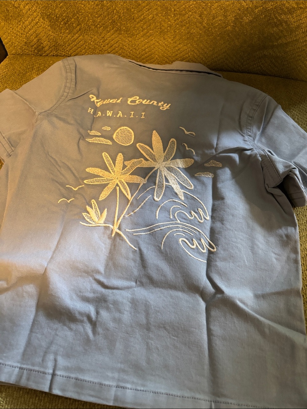 Old Navy Light Blue Hawaiian Embroidered Short Sleeve Button Down Shirt 👕